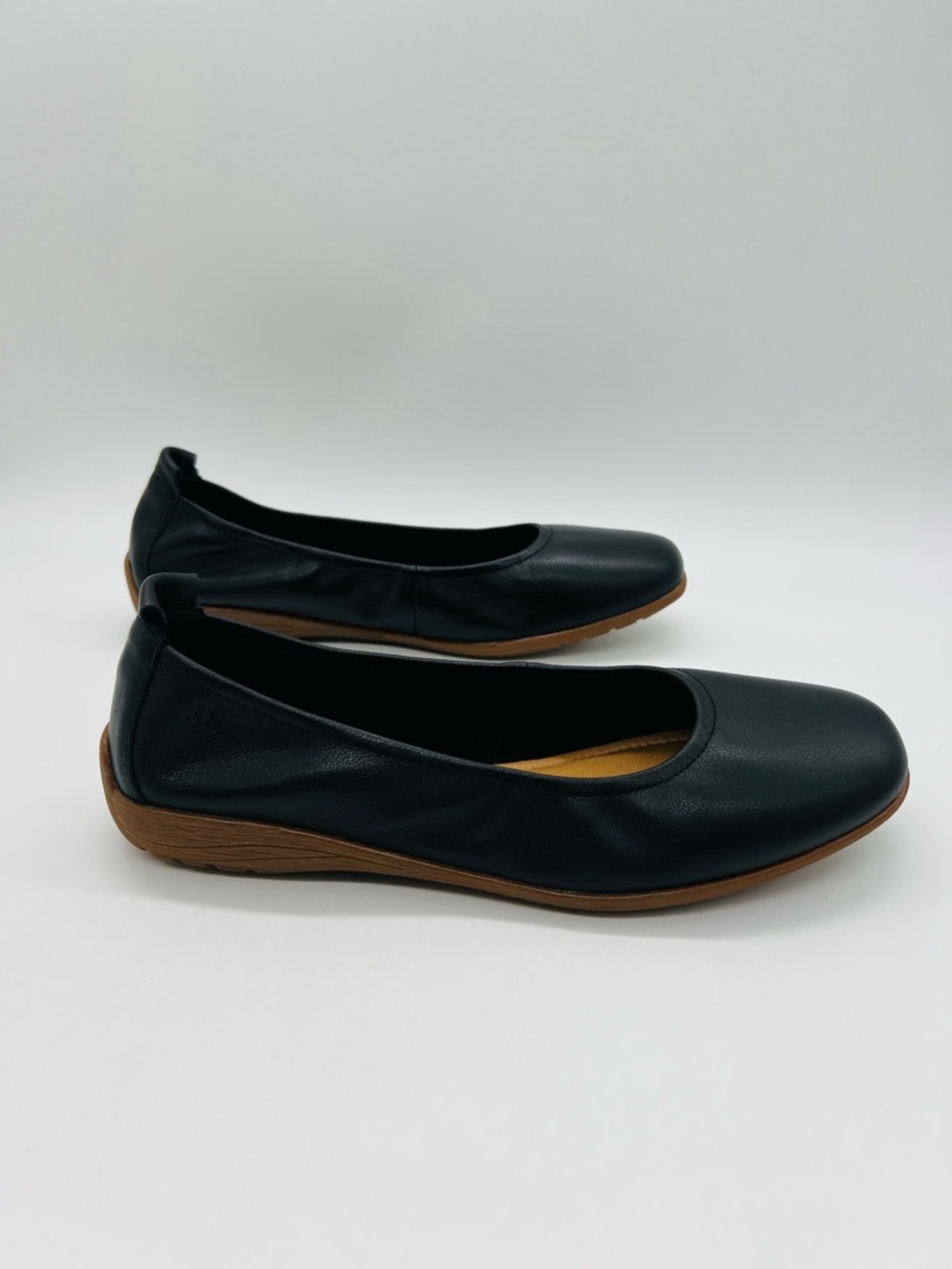 Josef Seibel Black Leather Slip-On Fenja Ballet Flats Size 6.6 - Picture 4 of 12